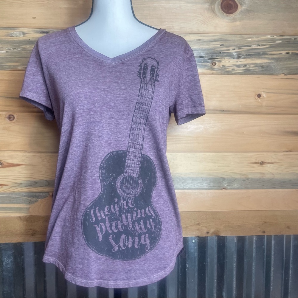 NWT Womens Tee with a Guitar “They’re playing my song” in Small